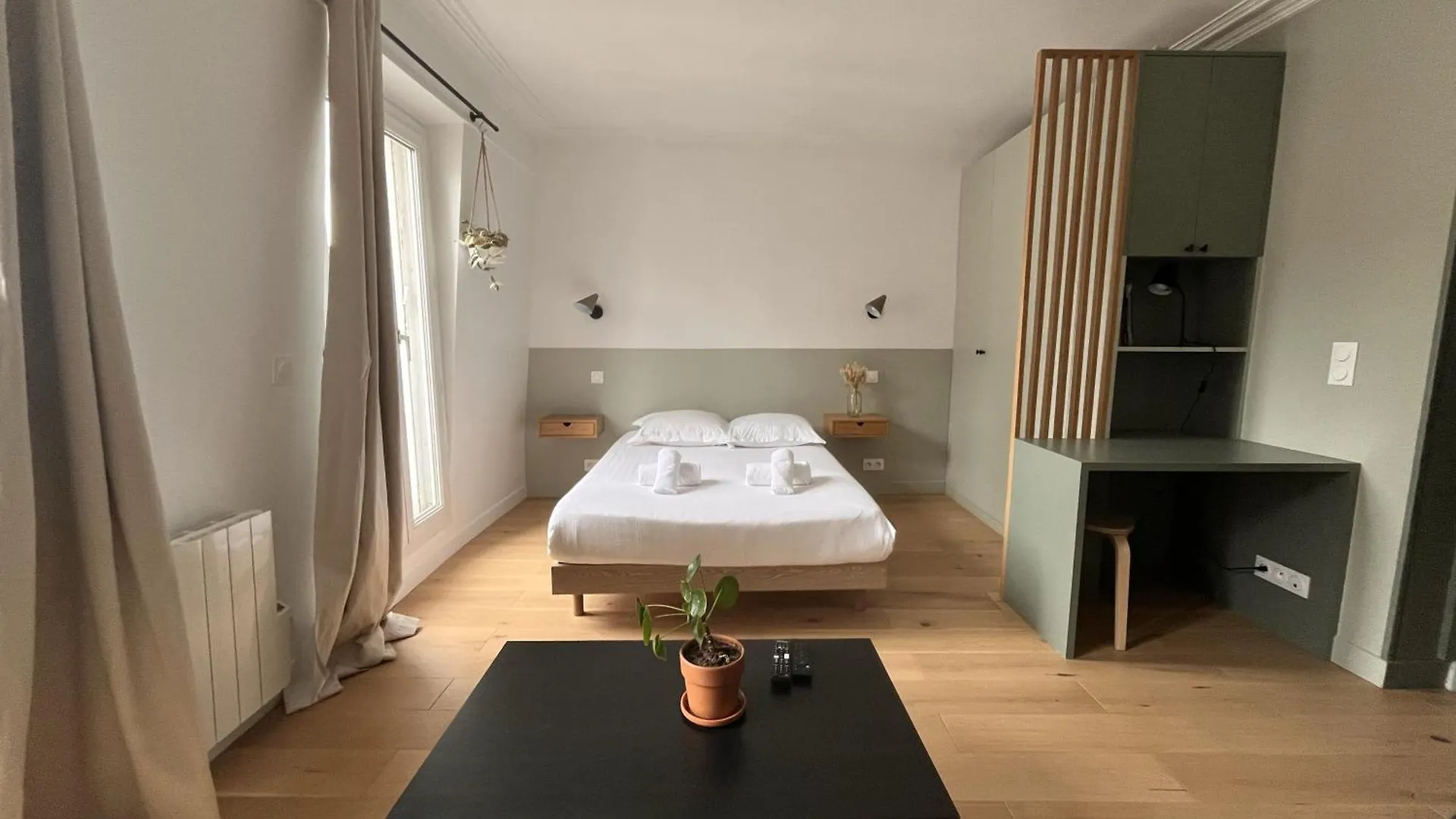 Anna In Paris Apartment